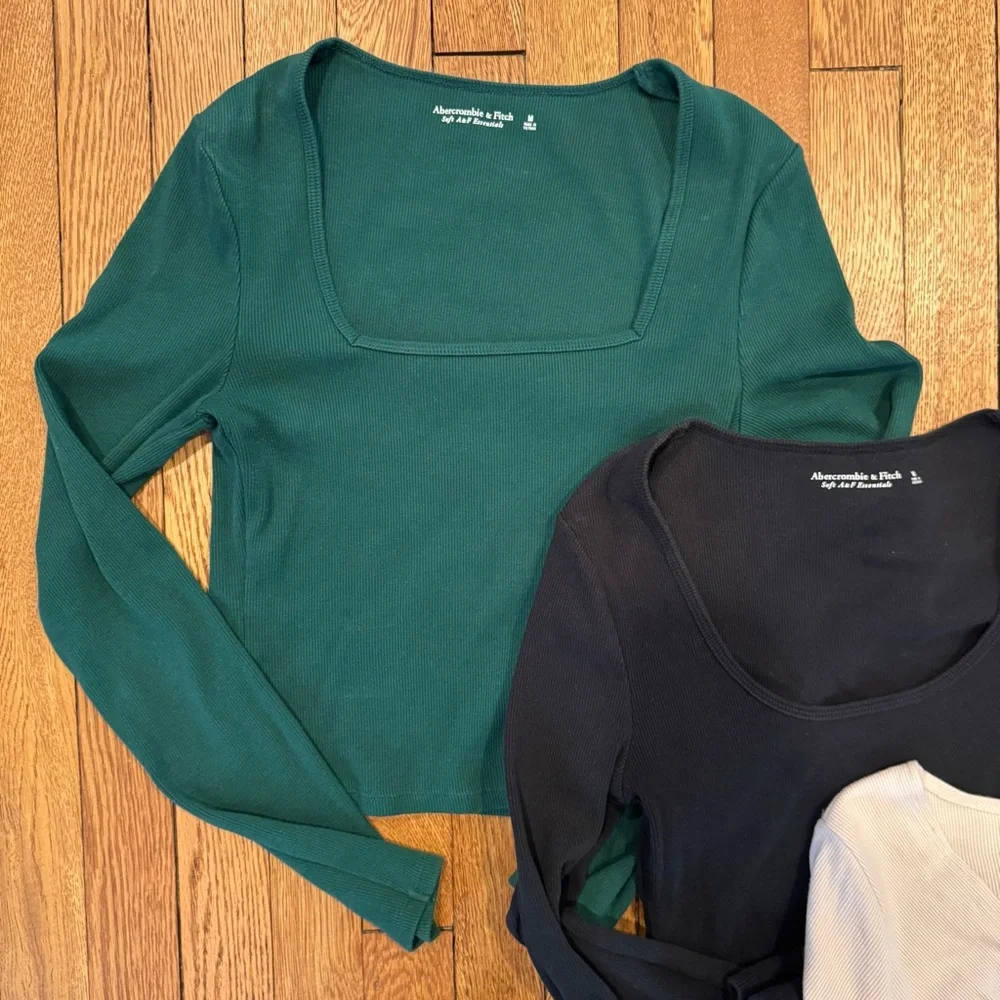 Abercrombie & Fitch Set of Three Long Sleeve Tops in Green, Black, and Cream - Picture 4 of 4